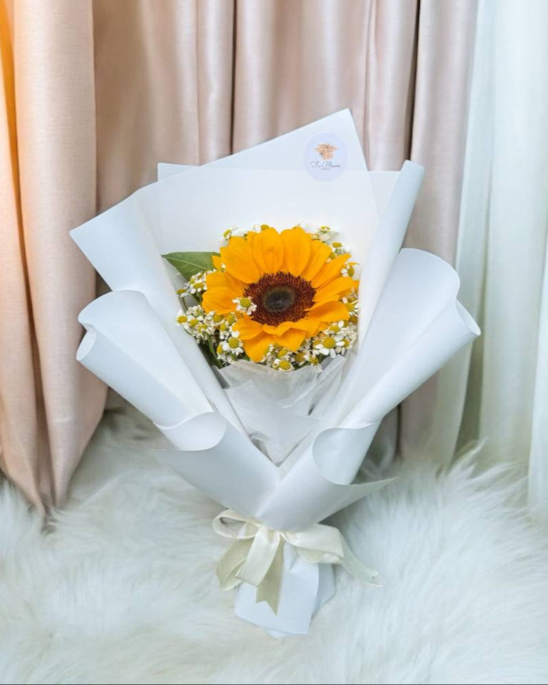 Sunflower & Matricaria Bouquet