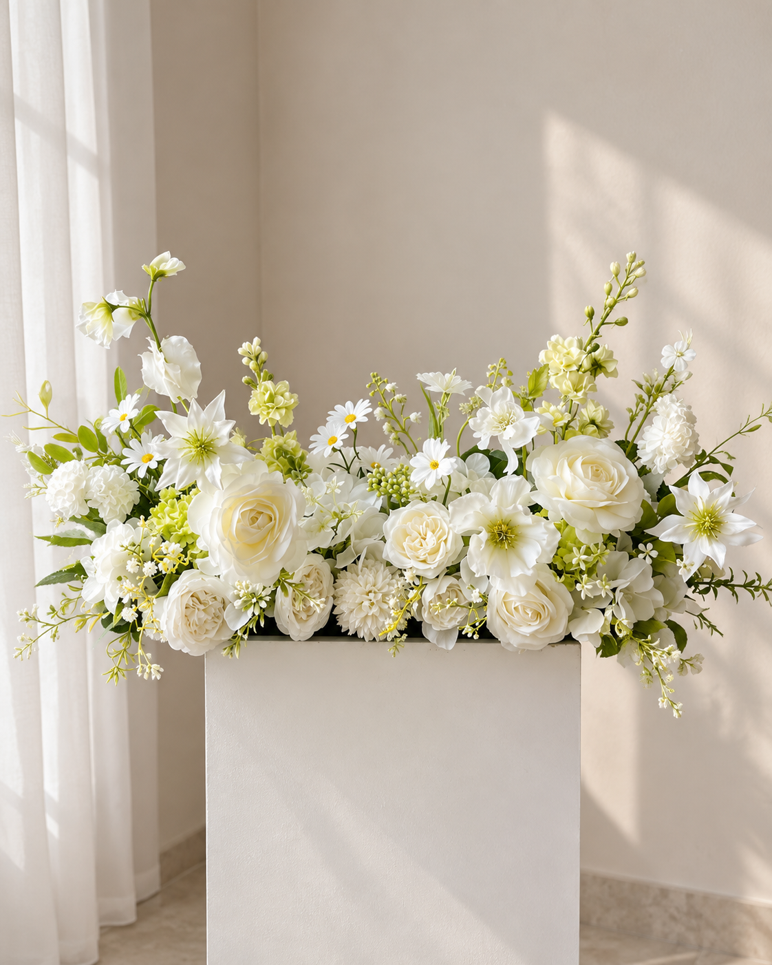 Ivory Themed Wedding Hedge