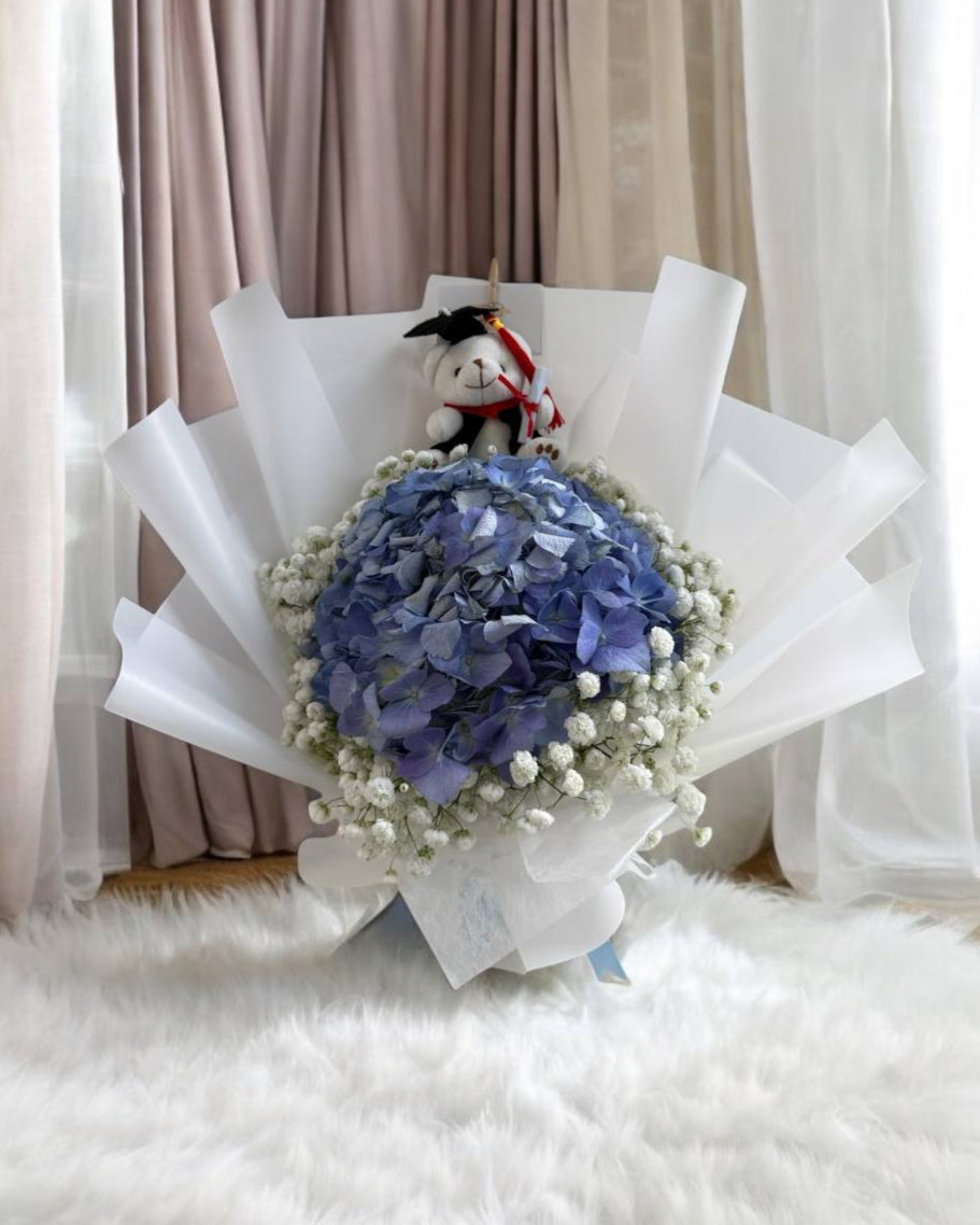 [GRAD] Hydrangea & Baby Breath Bouquet with Grad Bear
